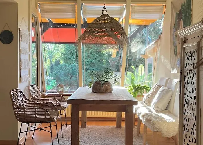 Stylish Loft On The Outskirts *